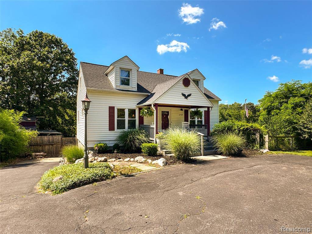 Auburn Hills, MI 48326,2709 Glenrose Street