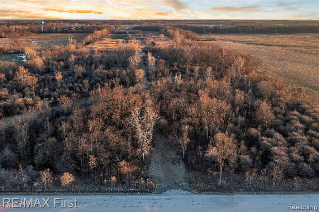 Lenox, MI 48048,27 Mile Road