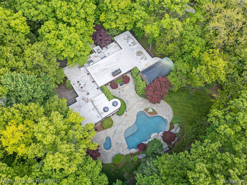Bloomfield Hills, MI 48302,5130 Deep Wood Road