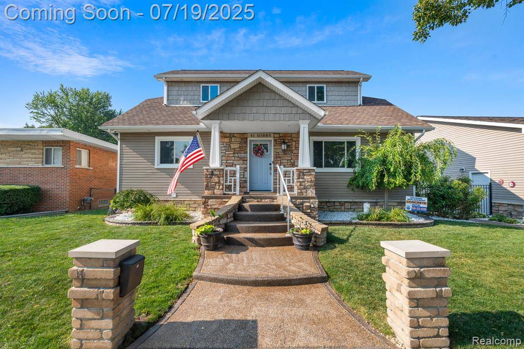 Mount Clemens, MI 48043,41 Gibbs Street