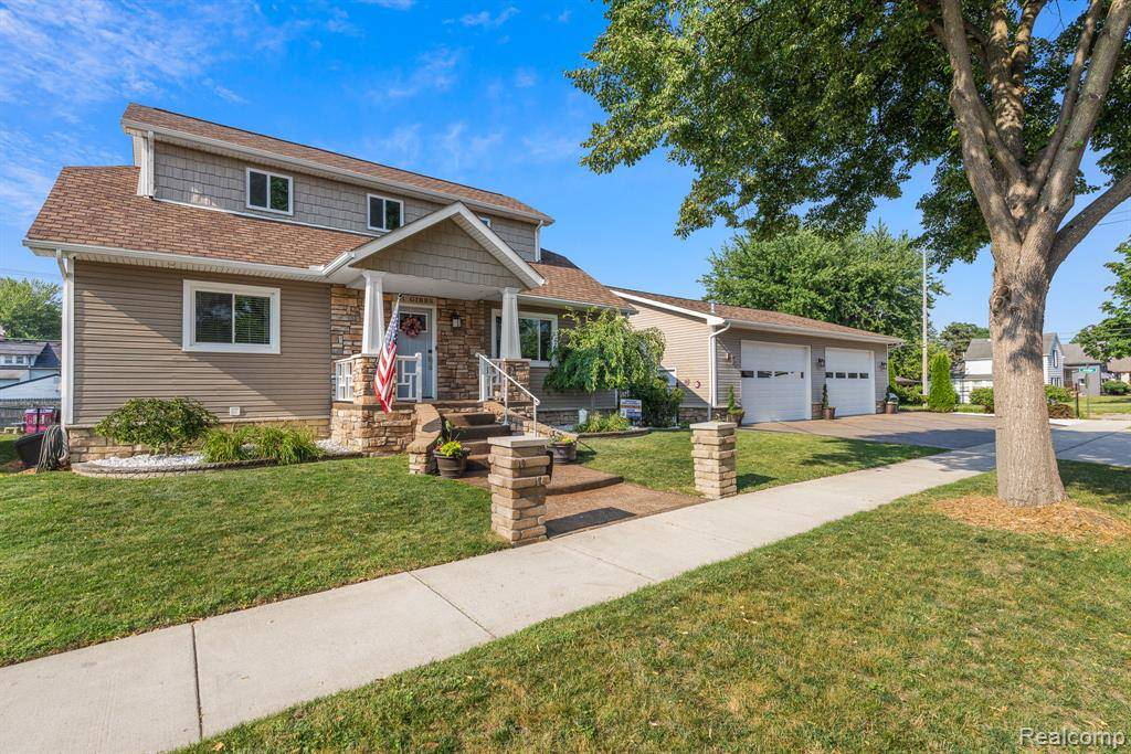 Mount Clemens, MI 48043,41 Gibbs Street