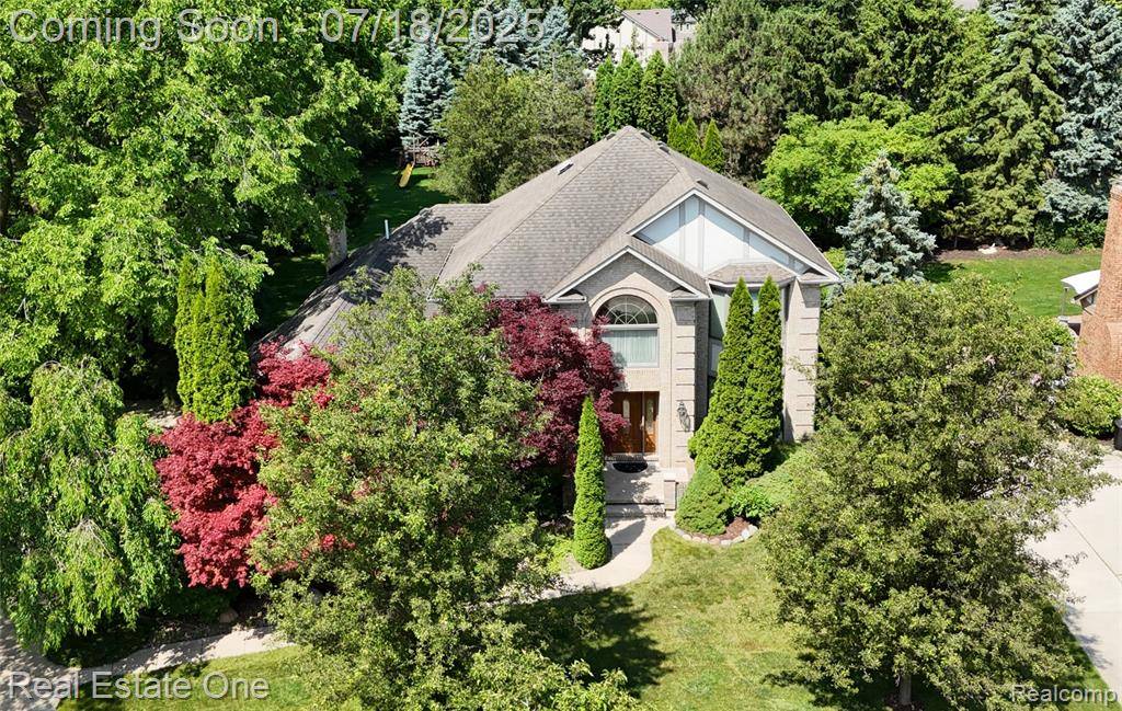 Troy, MI 48085,158 TELFORD Drive
