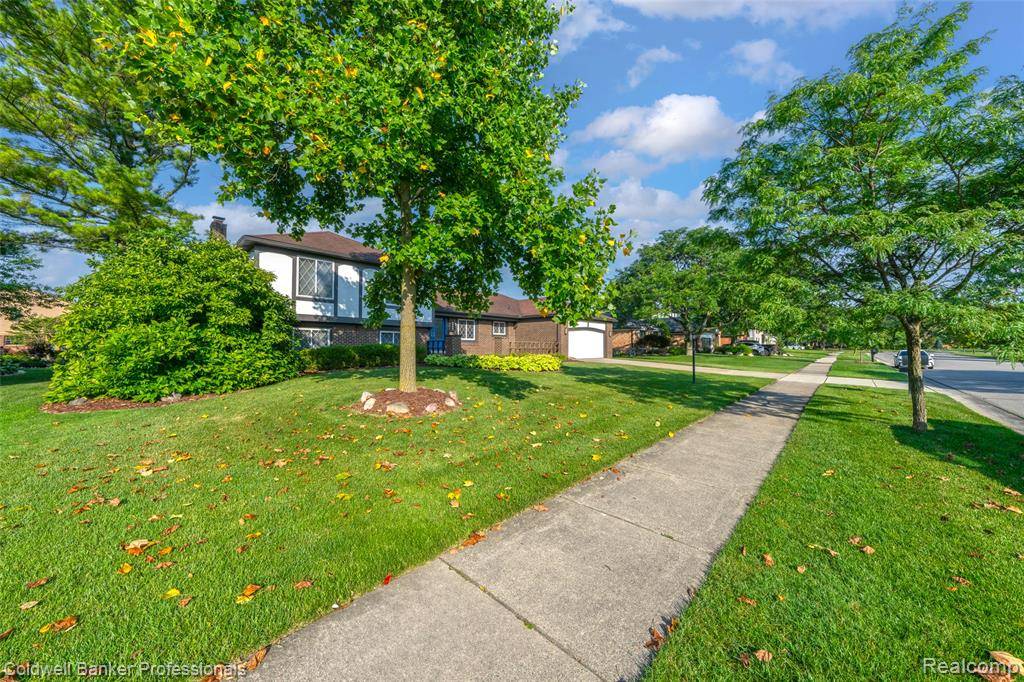 Plymouth, MI 48170,9539 Hillcrest Drive
