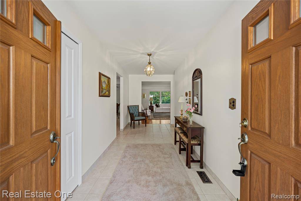 Troy, MI 48085,5487 Boros Drive