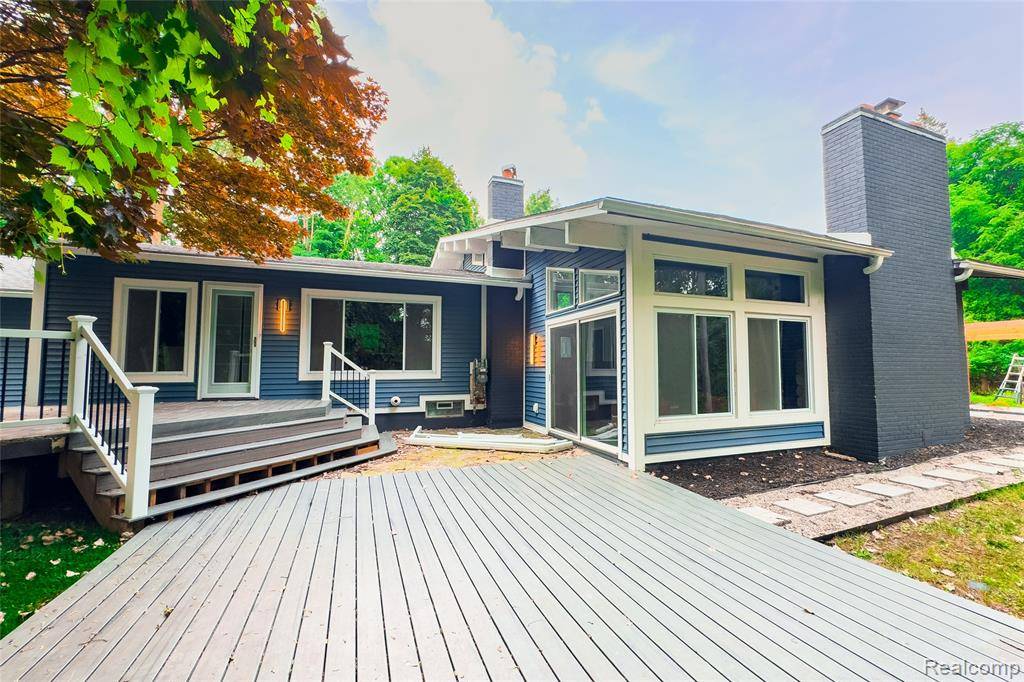 West Bloomfield, MI,5815 Bloomfield Glens Road