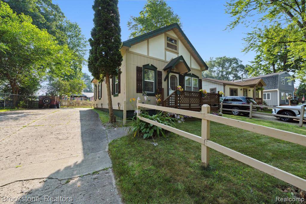 White Lake, MI,1177 Clearwater Boulevard
