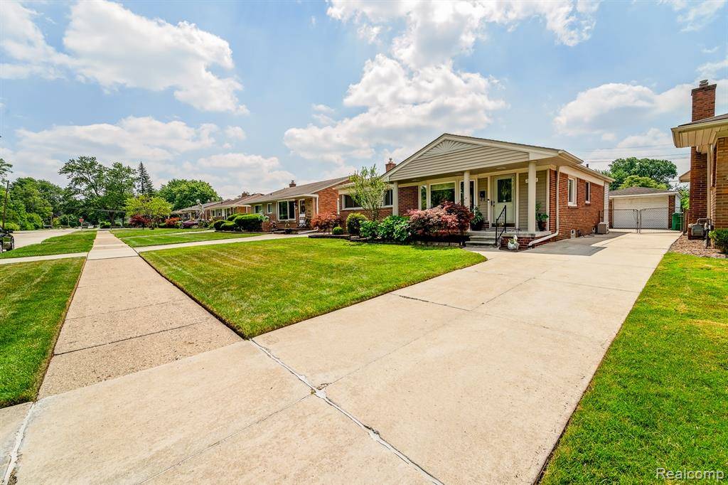 Garden City, MI,32951 Sheridan Street