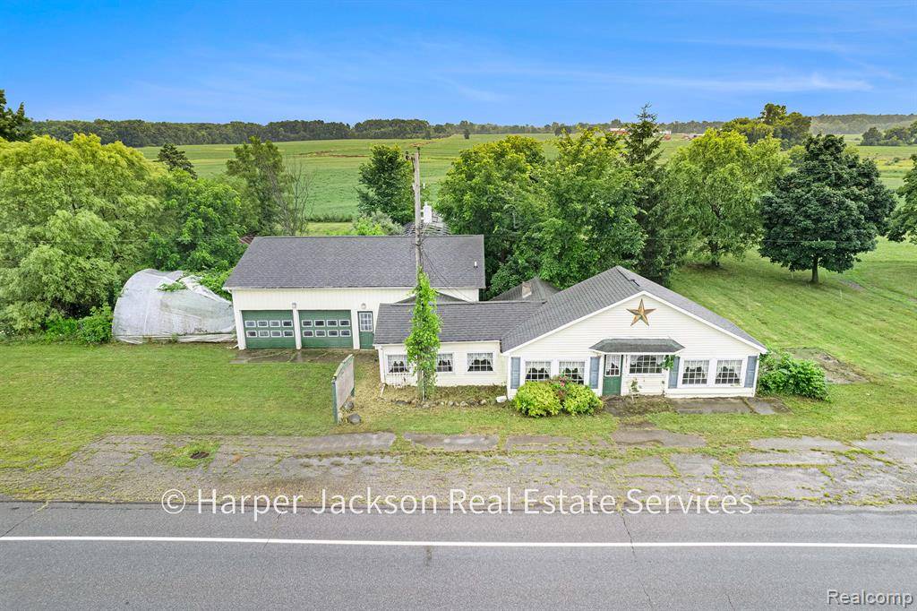 Durand, MI 48429,10122 E Newburg Road