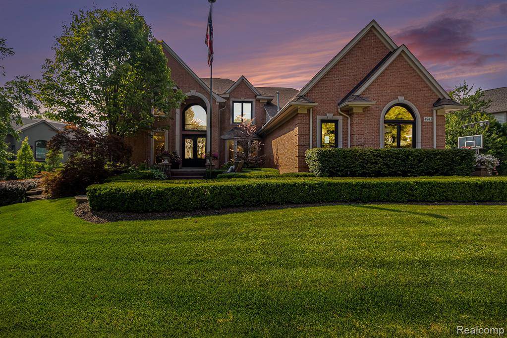 Commerce Twp, MI 48382,4943 Parkgate Drive