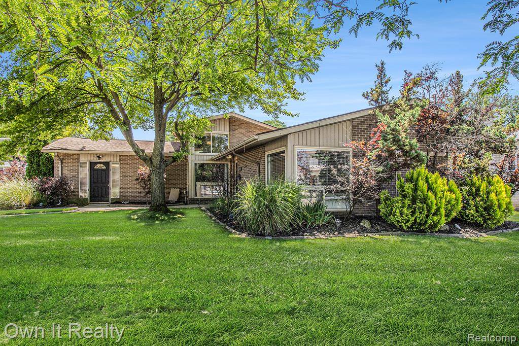 Livonia, MI 48154,30107 Mason Street