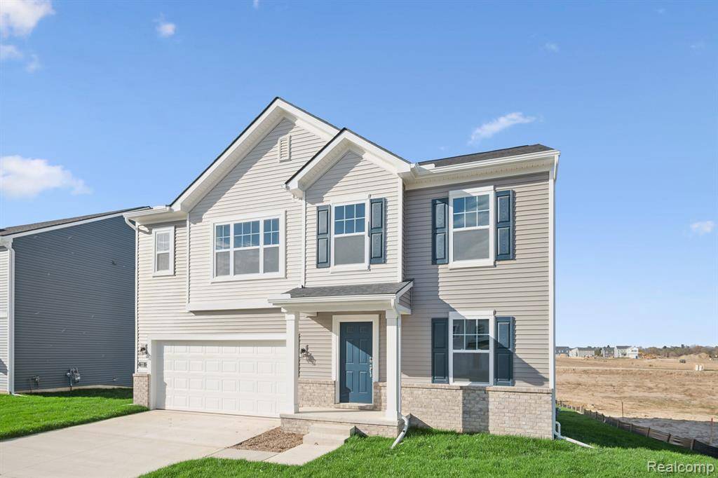 Chelsea, MI 48118,725 Knollwood Bend