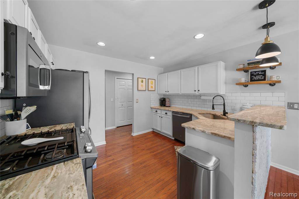 Macomb, MI 48044,46173 Rocker Drive