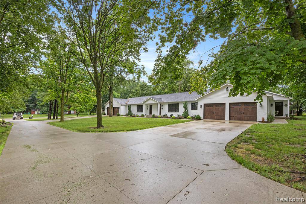 Fenton, MI 48430,1443 Dauner Road