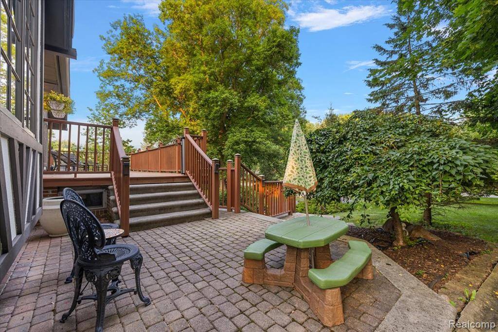 Rochester Hills, MI 48306,2700 Mohawk Lane