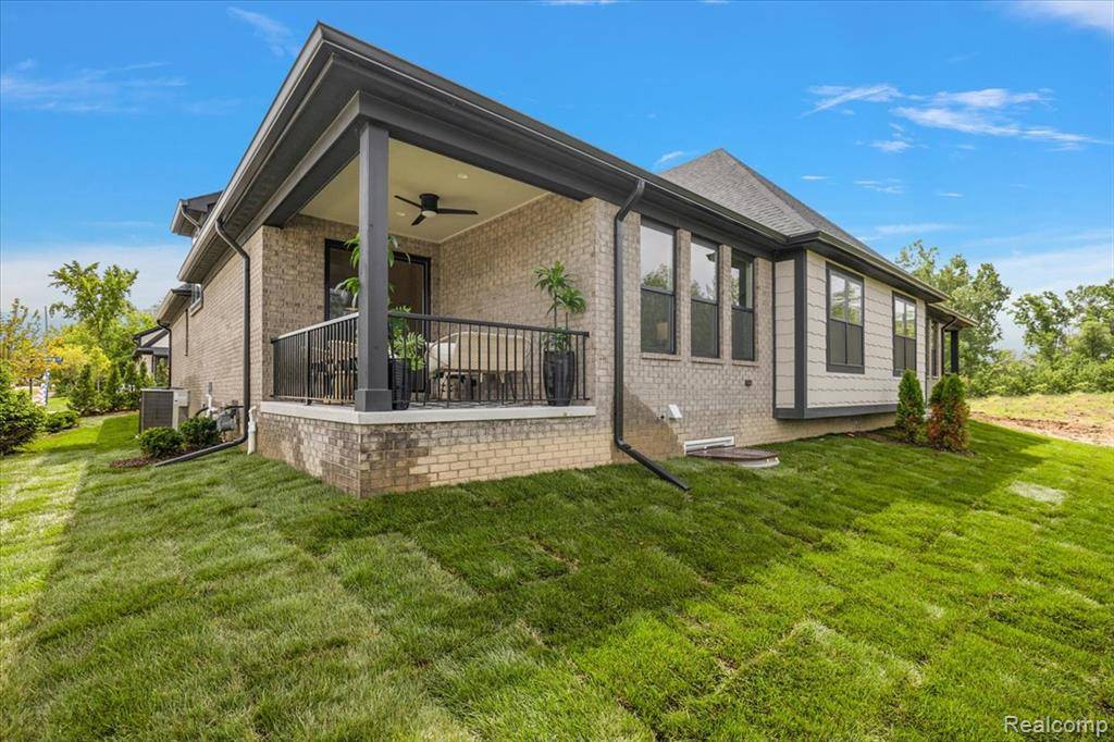 Rochester Hills, MI 48307,2016 Breckenridge Court