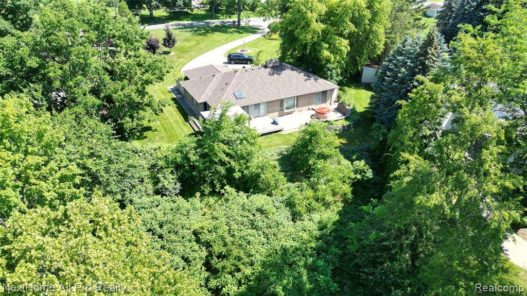 Adrian, MI 49221,3 Lakeridge Drive