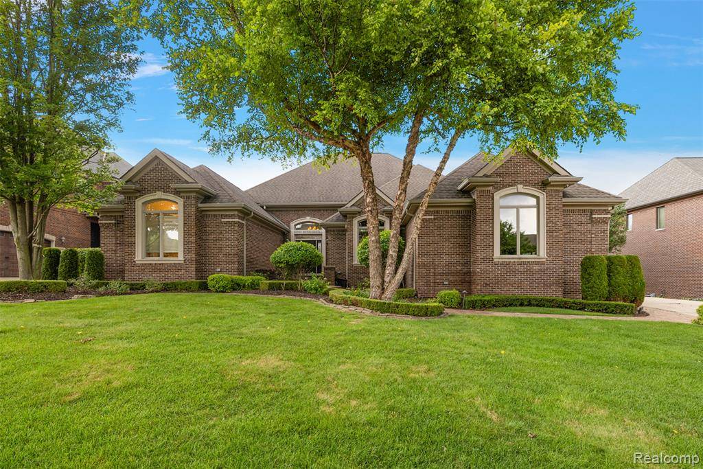 Washington, MI,61784 Bunker Hill Drive