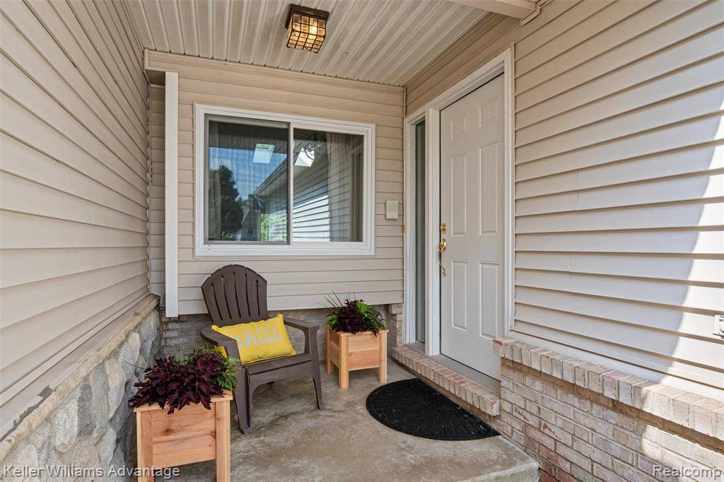 South Lyon, MI 48178,61027 Evergreen Court