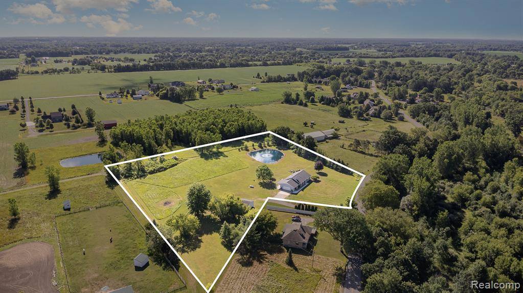 Freeland, MI 48623,4500 Curve Road
