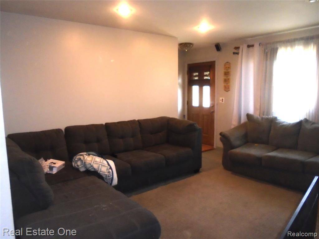 Warren, MI 48089,13144 Stamford Avenue