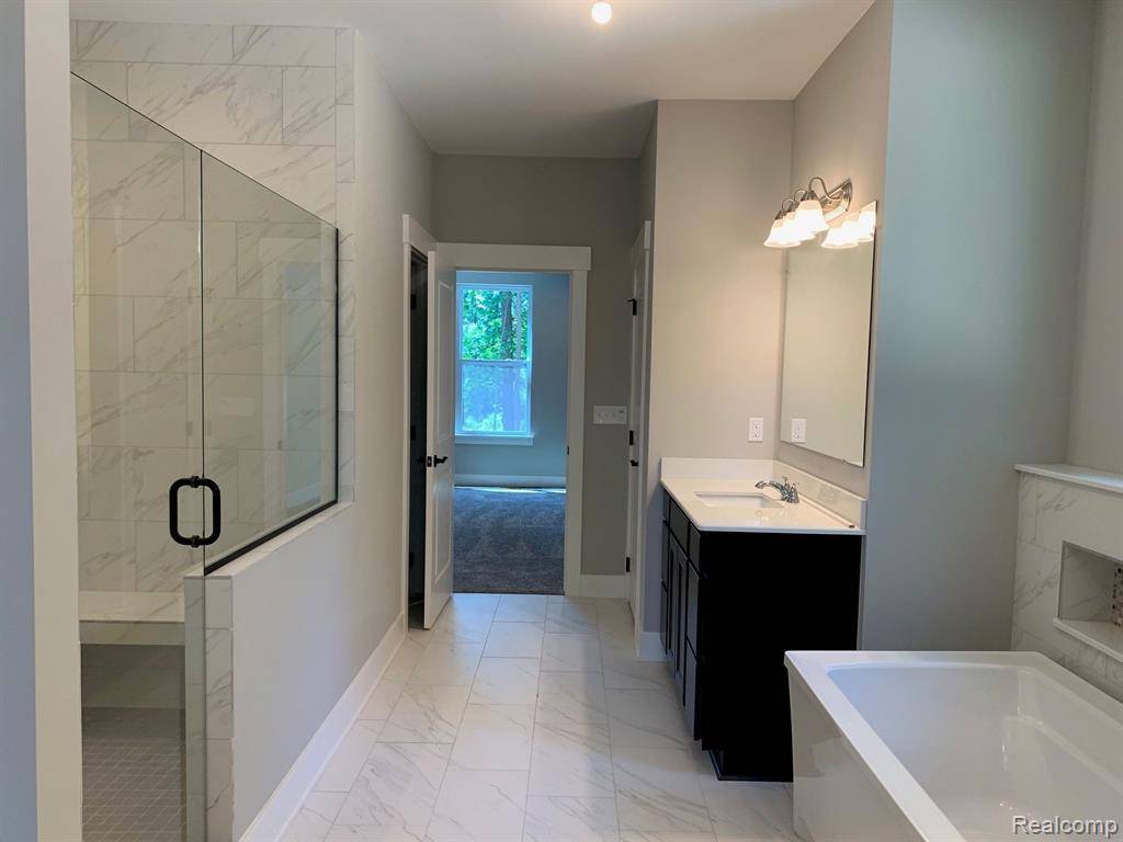 Ann Arbor, MI 48105,3768 Kinsley Boulevard