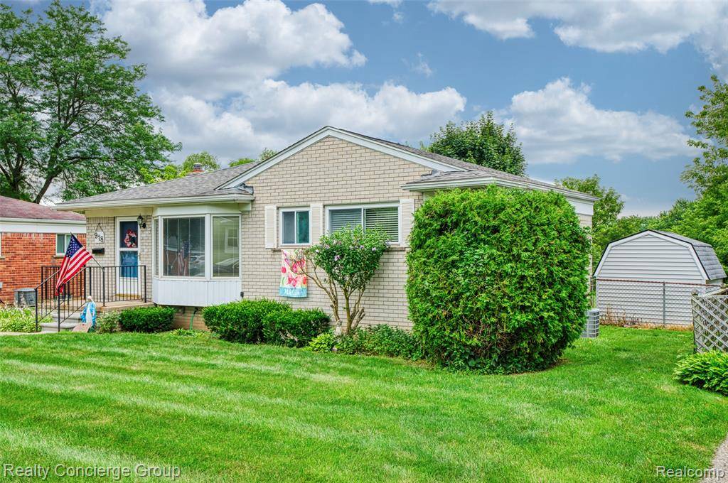 Milford, MI 48381,918 Squire Lane