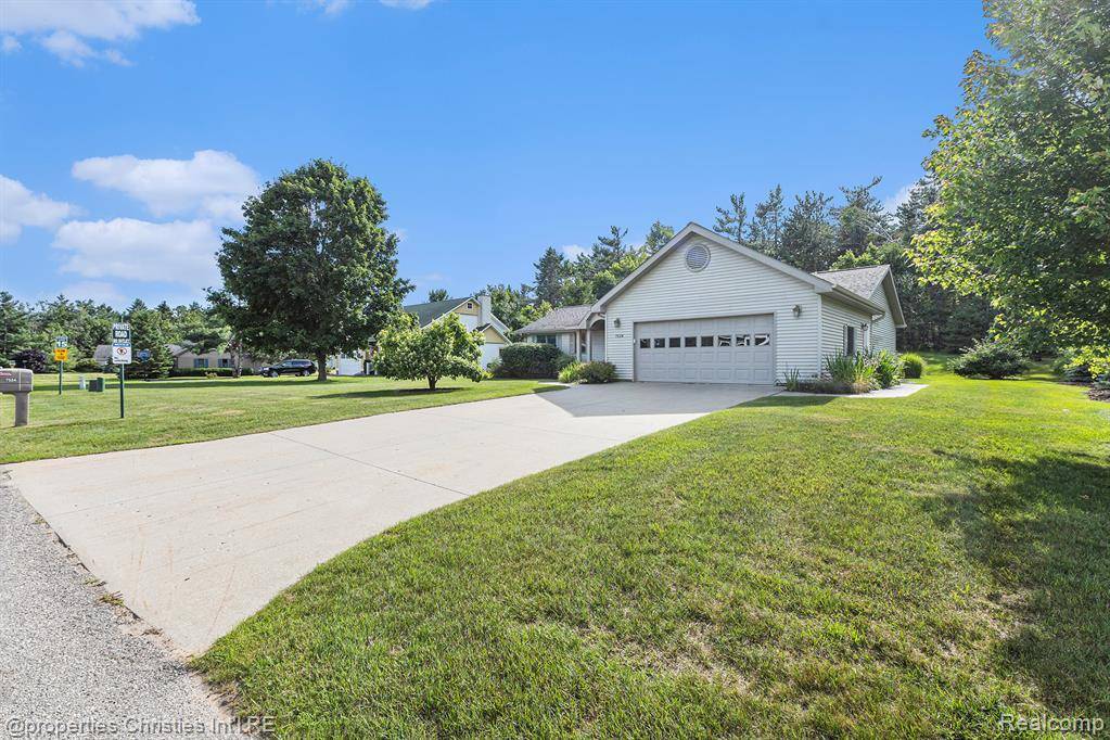 Harbor Springs, MI 49740,7524 Evergreen Ridge Drive
