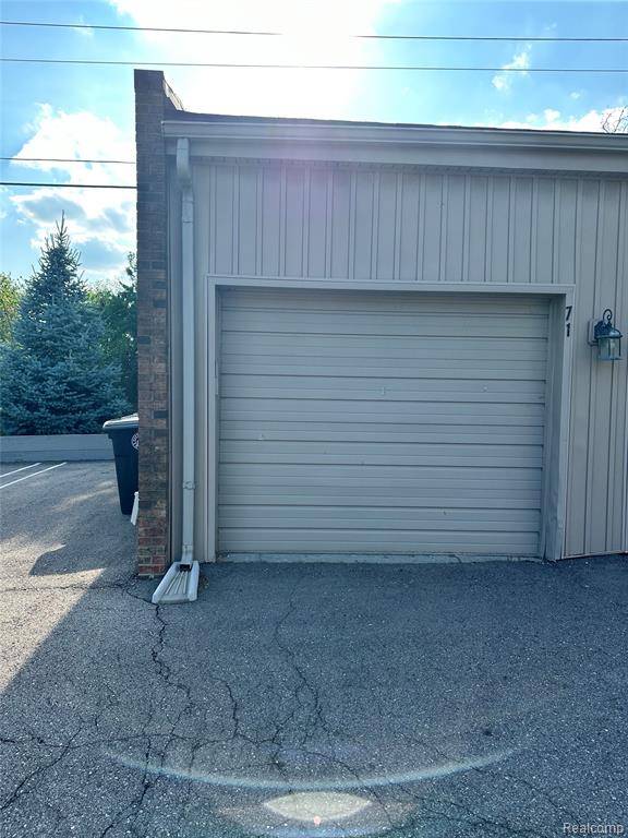 Livonia, MI 48152,17991 University Park Drive