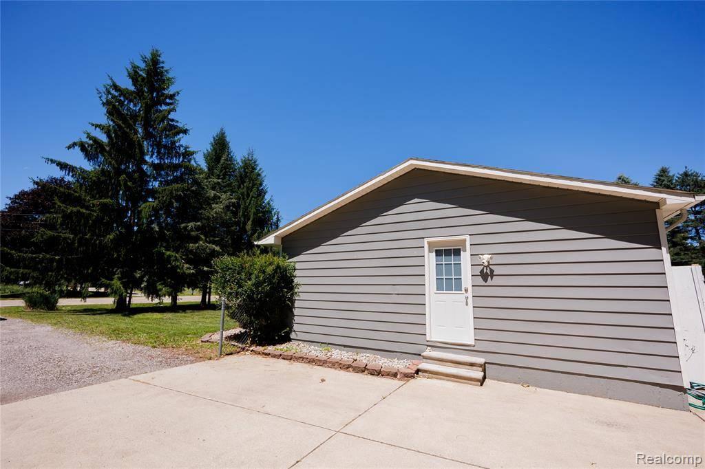 Fenton, MI 48430,9420 Denton Hill Road