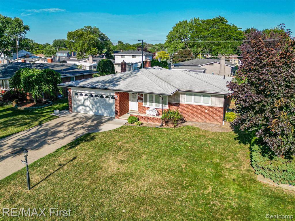 Sterling Heights, MI 48312,33552 Somerset Drive