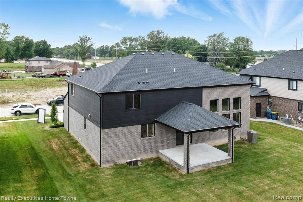 Macomb, MI 48042,50246 Arcadia Drive