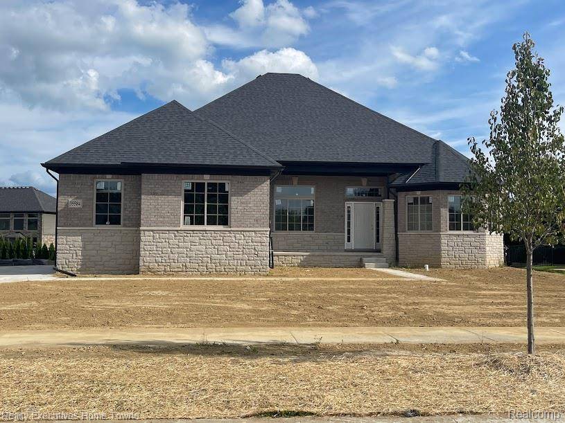 Macomb, MI 48042,50860 TIMBERSTONE Drive