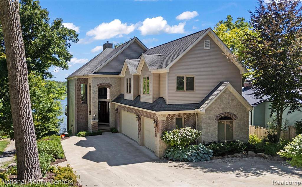 Goodrich Vlg, MI,5619 Lakeview Boulevard