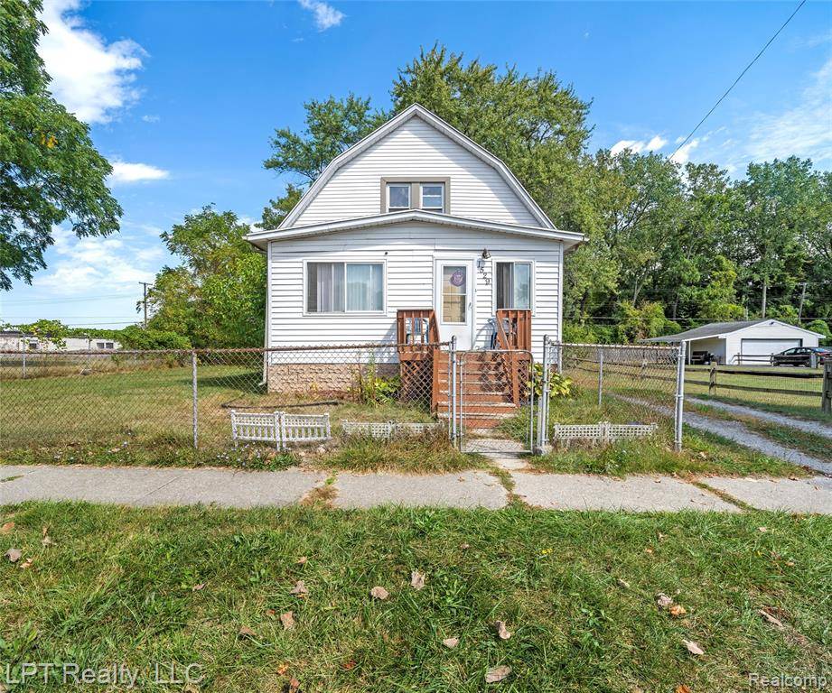 Monroe, MI 48161,1529 Oak Street