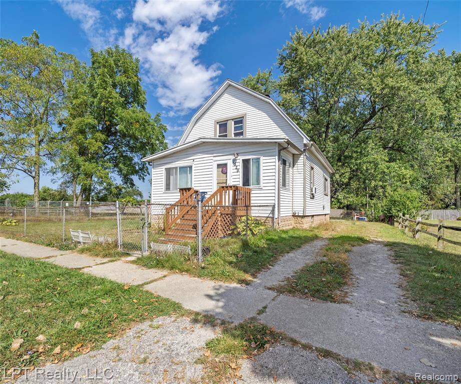 Monroe, MI 48161,1529 Oak Street