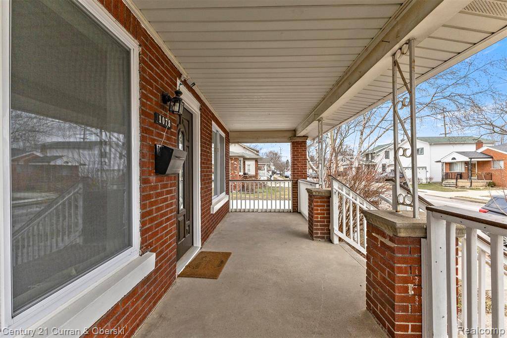 Wyandotte, MI 48192,1076 Lindbergh St Street
