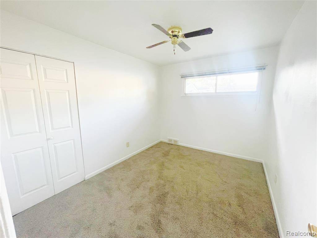 Inkster, MI 48141,28600 Oakwood Street