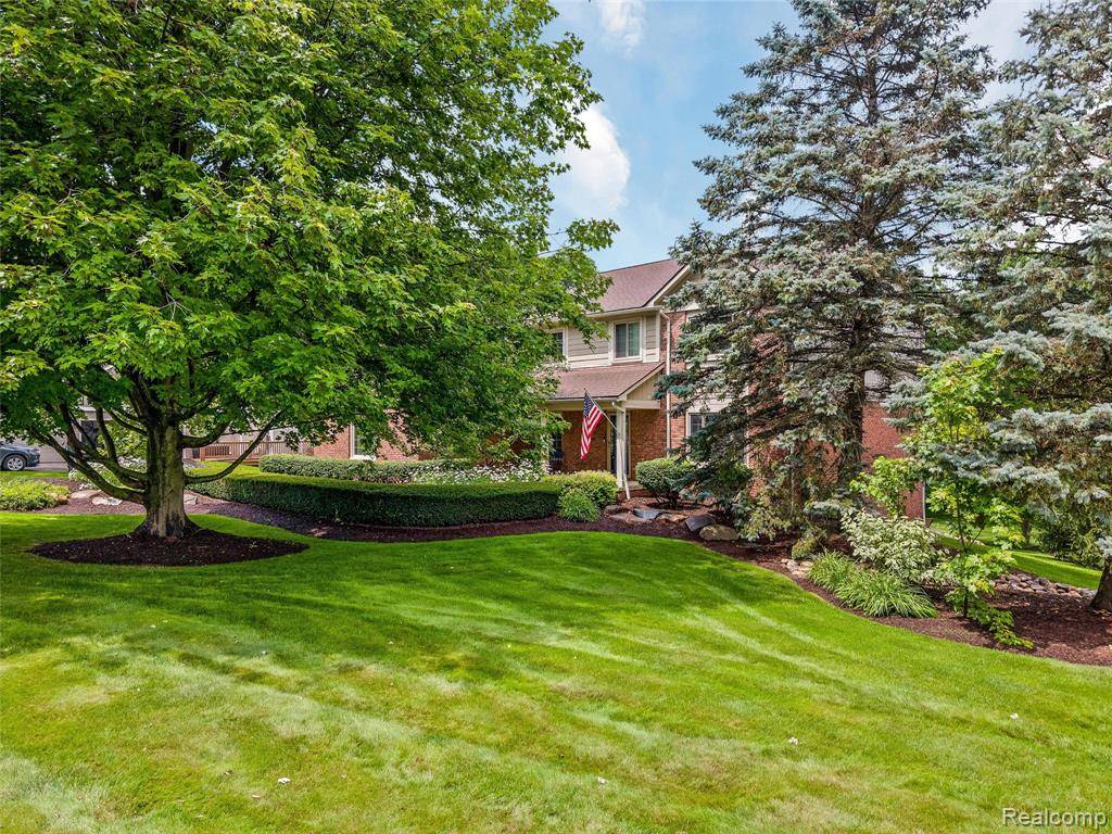 South Lyon, MI 48178,57694 Hidden Timbers Drive
