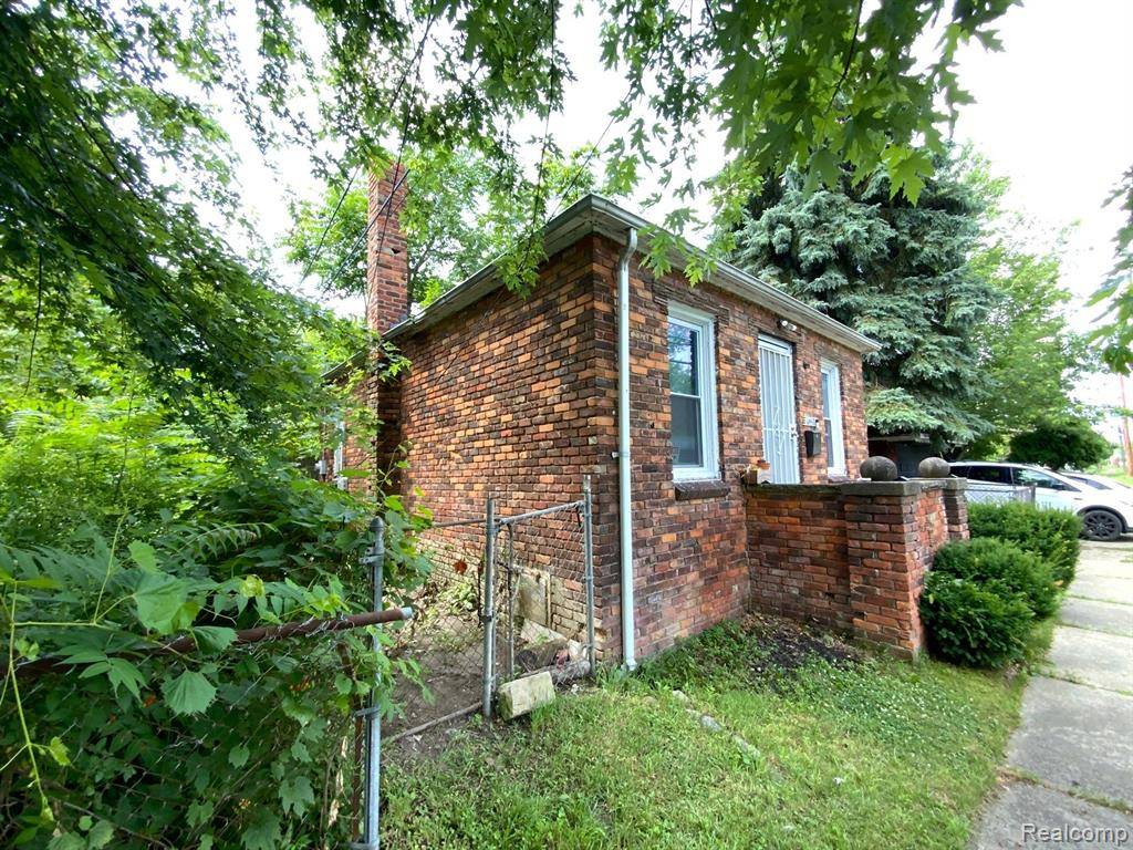 Harper Woods, MI 48224,14510 Linville Street