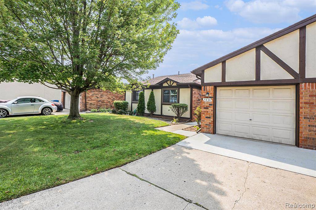 Warren, MI 48091,5434 Bowden Court