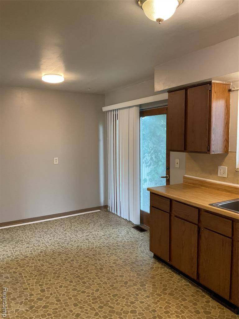 Westland, MI 48186,32747 Steinhauer Street
