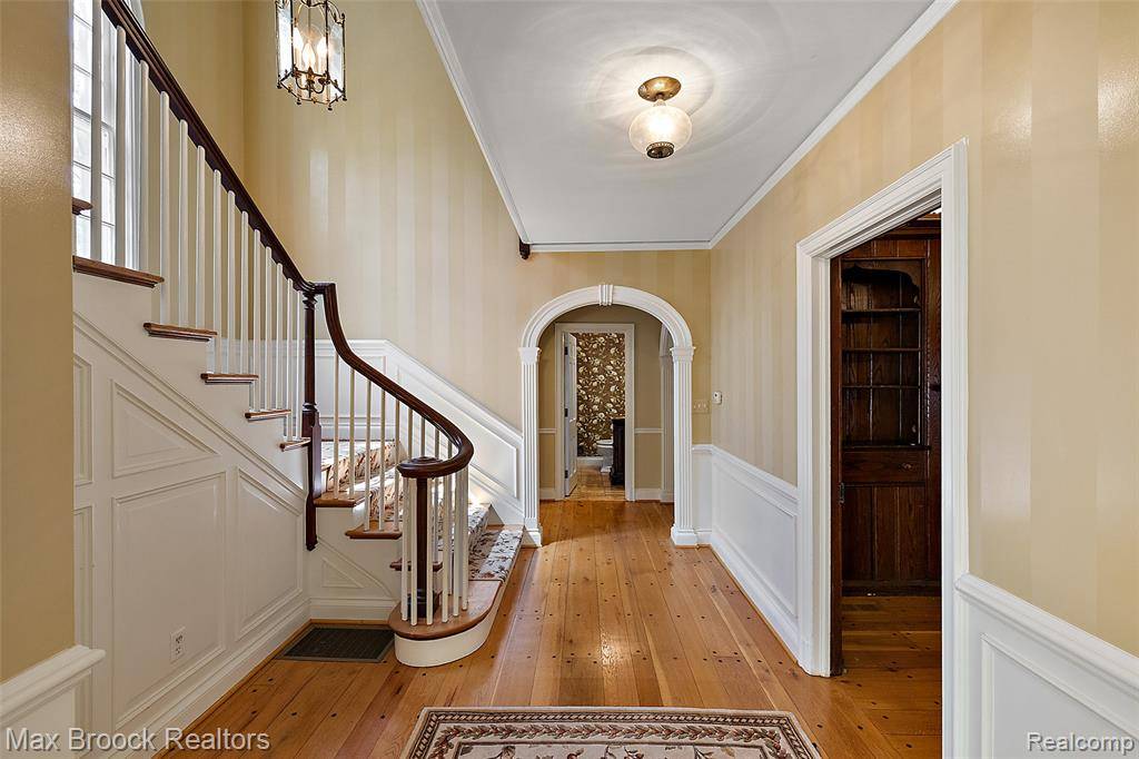 Bloomfield Hills, MI 48301,748 Waddington Street