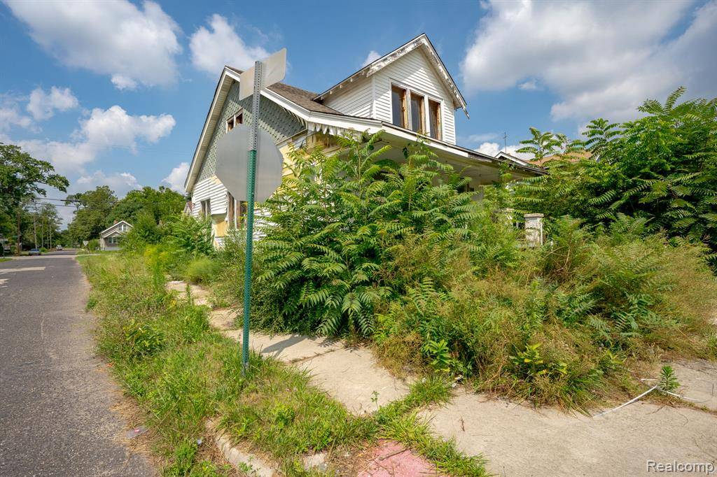 Detroit, MI 48212,17403 Goddard Street