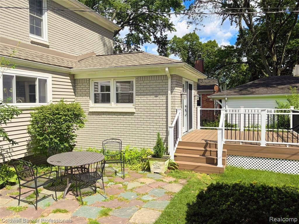 Birmingham, MI 48009,906 Putney Street