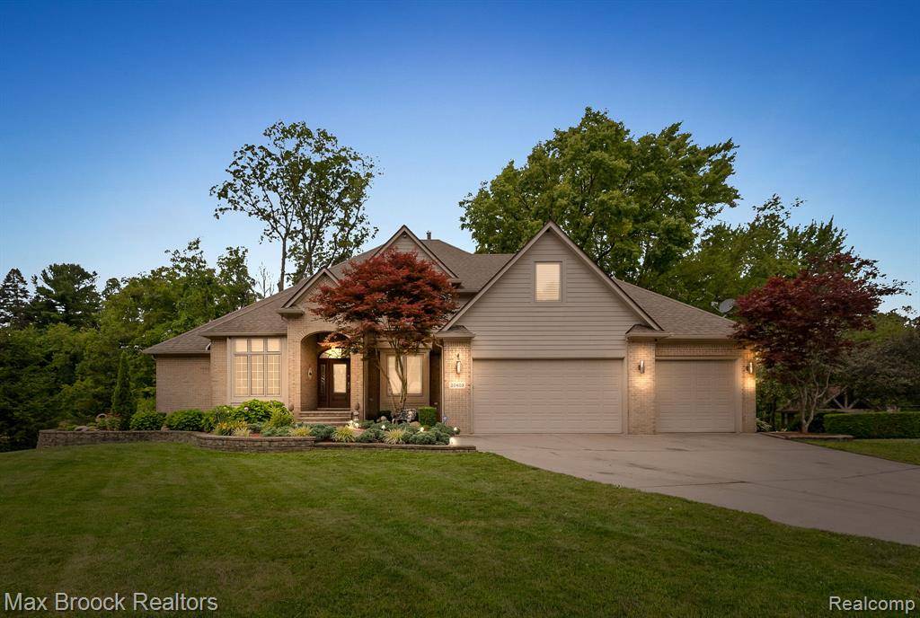 Clinton Twp, MI 48036,20403 Robinway Drive