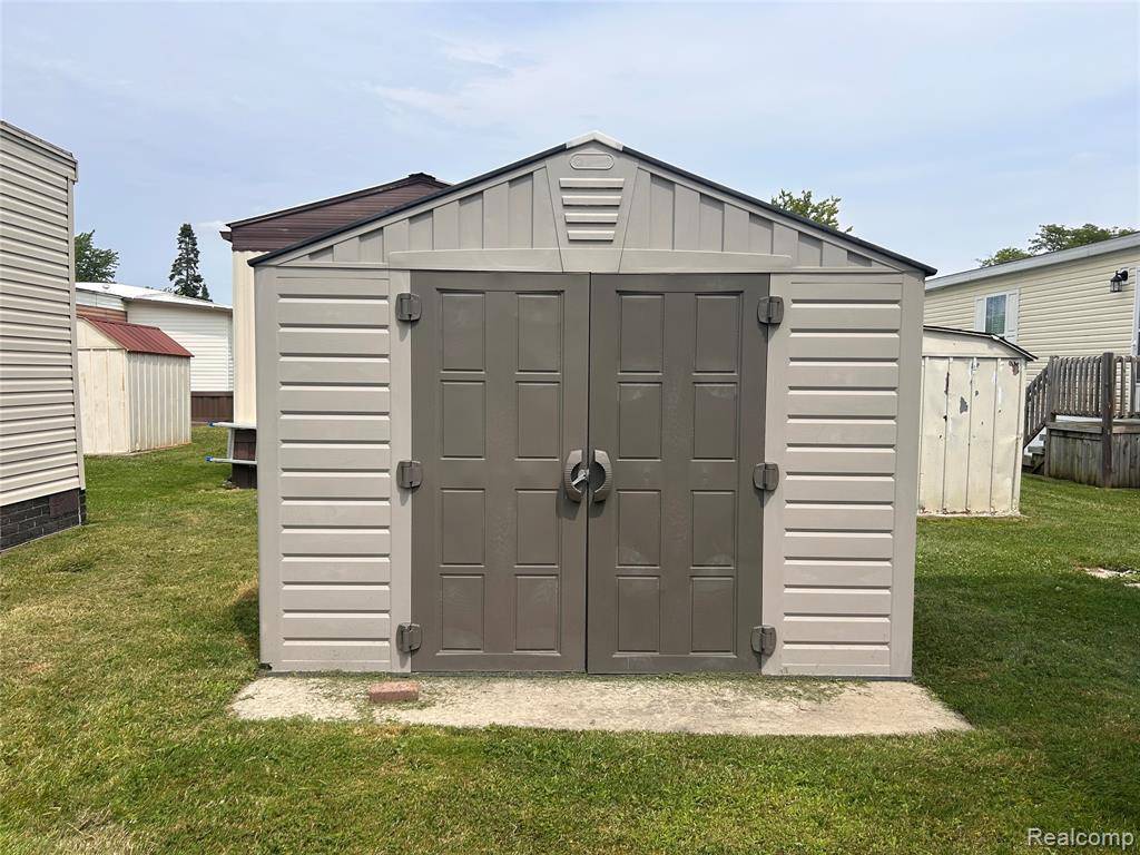 Troy, MI 48083,2084 Pauline Drive