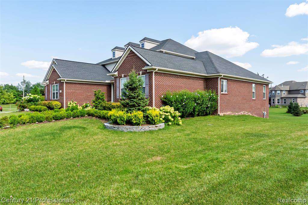 Canton, MI 48187,6776 Portsman Court