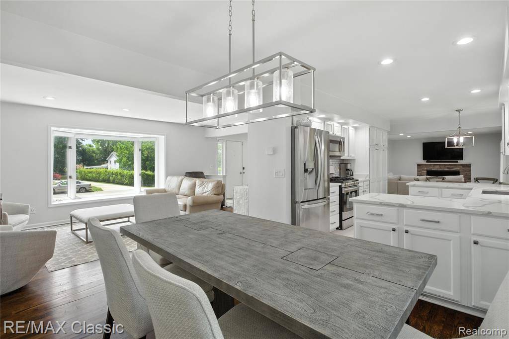 West Bloomfield, MI,7027 Beverly Crest Drive