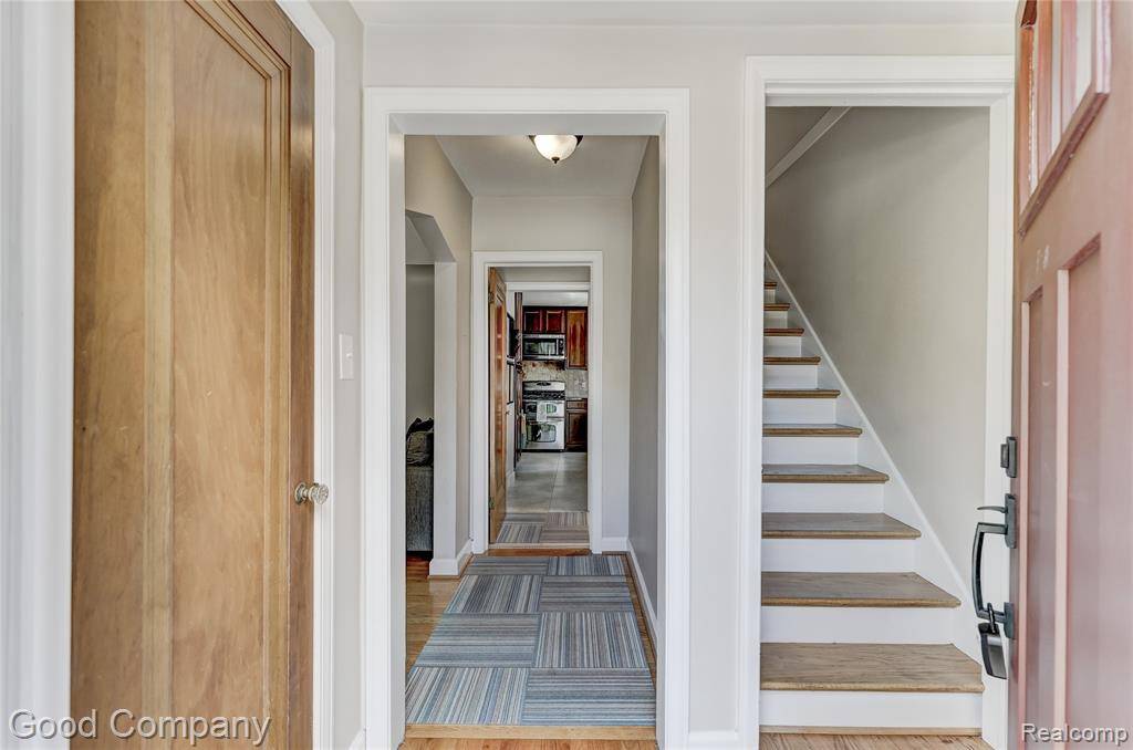 Royal Oak, MI 48067,1422 Edgewood Drive