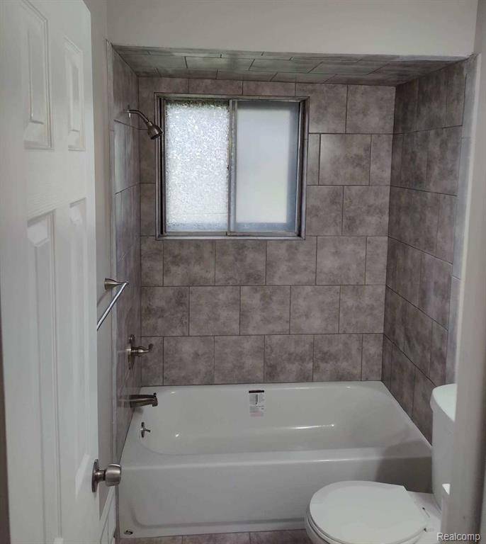 Saint Clair Shores, MI 48082,22521 Euclid Street